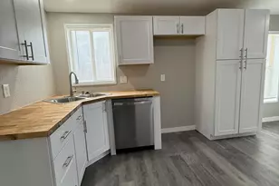 4302 N Quarterhorse Dr, Cedar City, UT 84721 - Photo 22