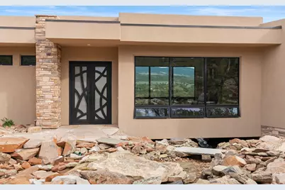 907 W Pinion Hills Dr, Dammeron Valley, UT 84783 - Photo 8