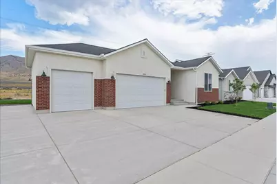 3675 N Columbine Way #381, Eagle Mountain, UT 84005 - Photo 2