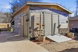 157 W 200 S, Hurricane, UT 84737 - Photo 18