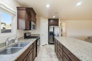 1025 N Ruby Pl, Washington, UT 84780 - Photo 8