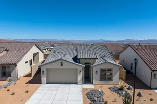 1578 N Ascent St, Washington, UT 84780 - Photo 2