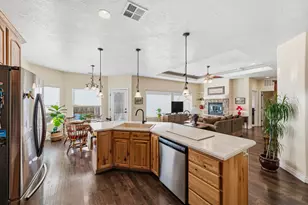 201 W Lake Ln, Toquerville, UT 84774 - Photo 12