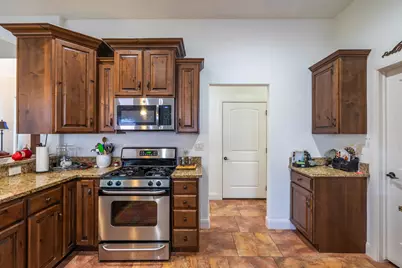 2246 W Sonoma Ln, Saint George, UT 84770 - Photo 24