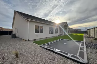 393 E Sidbury Rd, Washington, UT 84780 - Photo 20