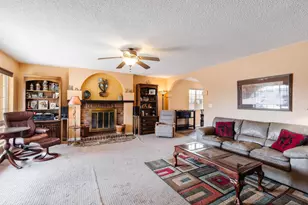 3292 S Bloomington Dr W, Saint George, UT 84790 - Photo 2