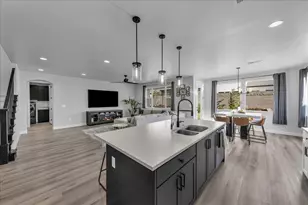 1877 S Heritage Fields Dr, Washington, UT 84780 - Photo 10