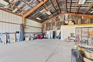 200 N Ethan Allen, Big Water, UT 84741 - Photo 32