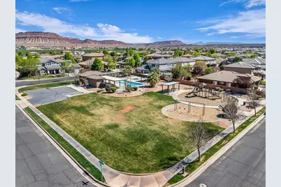 57 W Chesterfield Dr, Washington, UT 84780 - Photo 32