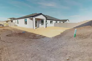 1028 N Olesia St, Cedar City, UT 84720 - Photo 2