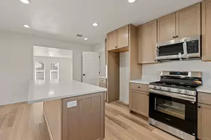 372 N Quail Ridge Dr, Washington, UT 84780 - Photo 12