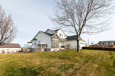 1653 N Millstone Cir, Enoch, UT 84721 - Photo 8