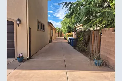 754 Swiss Haven Cir, Santa Clara, UT 84765 - Photo 4