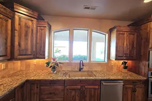 823 E Majestic Dr, Washington, UT 84780 - Photo 18