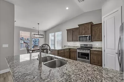 166 W White Pearl Dr, Washington, UT 84780 - Photo 8