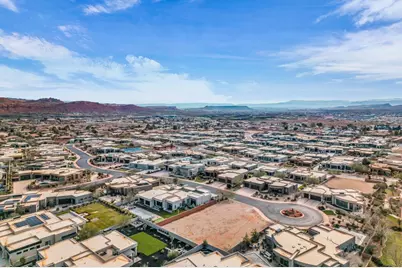 633 E Flint Rock Cir, Ivins, UT 84738 - Photo 4