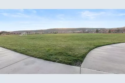 2182 N Canyon Greens Dr, Washington, UT 84780 - Photo 36