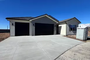 627 N 2760 W, Hurricane, UT 84737 - Photo 1