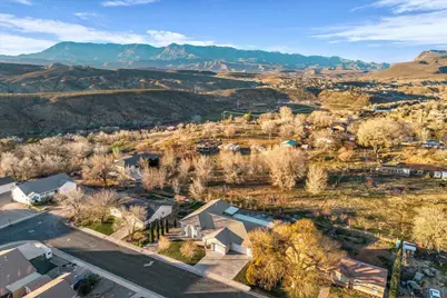 380 W 400 N, La Verkin, UT 84745 - Photo 2