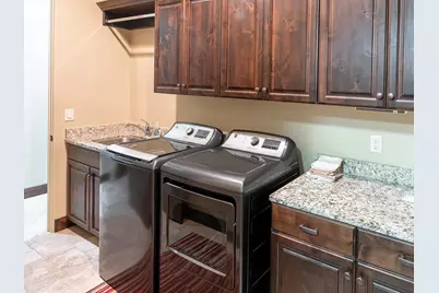 506 W Tenaya Dr, Ivins, UT 84738 - Photo 10