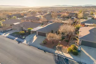 981 N Painted Cloud Pl, Washington, UT 84780 - Photo 52