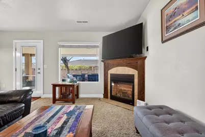 981 N Painted Cloud Place, Washington, UT 84780 - Photo 12