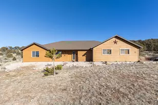 915 S Canyon Dr, Cedar City, UT 84720 - Photo 2