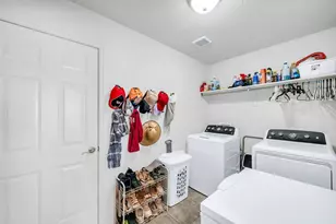 387 S 100 W, Ivins, UT 84738 - Photo 8