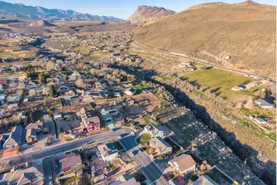 210 W Peachtree Dr, Toquerville, UT 84774 - Photo 30