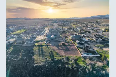 210 W Peachtree Dr, Toquerville, UT 84774 - Photo 20