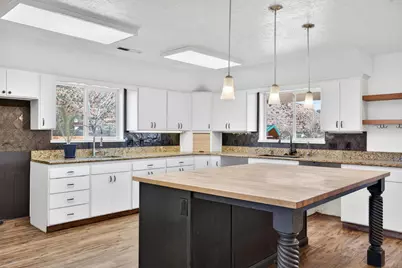 640 N Juniper St, Hildale, UT 84784 - Photo 10