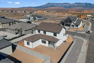 1819 W 350 N, Hurricane, UT 84737 - Photo 4