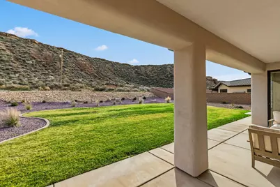 385 E Entrada Dr, Virgin, UT 84779 - Photo 8