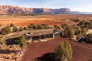 2591 S Desert Dr, Apple Valley, UT 84737 - Photo 2