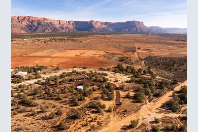 2591 S Desert Drive, Apple Valley, UT 84737 - Photo 30