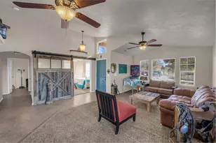 751 E Majestic Dr, Washington, UT 84780 - Photo 4