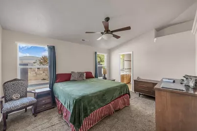 751 E Majestic Dr, Washington, UT 84780 - Photo 12