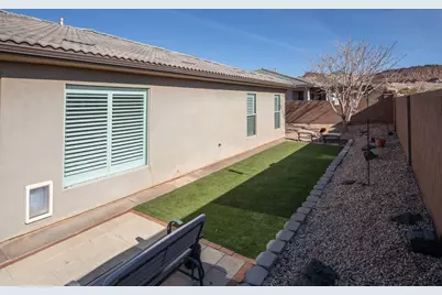 1212 E Gordon Ln, Washington, UT 84780 - Photo 34