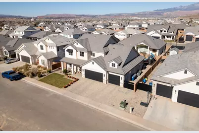 479 E 4290 S, Washington, UT 84780 - Photo 44