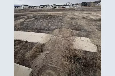 2323 E Sunflower Drive Dr #443, Eagle Mountain, UT 84005 - Photo 2