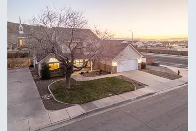 584 E Meadow Ln, Washington, UT 84780 - Photo 40