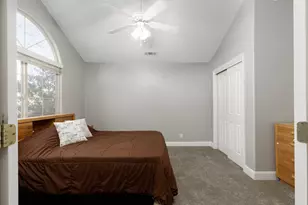 584 E Meadow Ln, Washington, UT 84780 - Photo 8