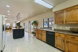 150 S Crystal Lakes Dr, Saint George, UT 84770 - Photo 34