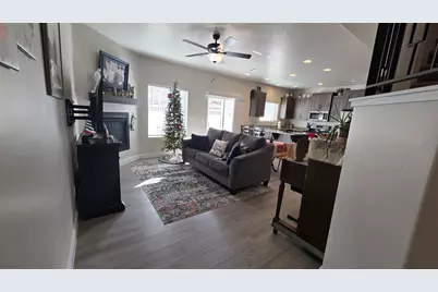 668 E Fiddlers Cove Dr #39, Cedar City, UT 84721 - Photo 4