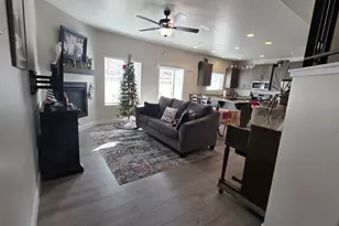 668 E Fiddlers Cove Dr, Cedar City, UT 84721 - Photo 4