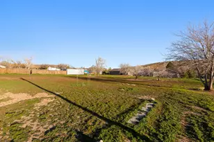 140 N Main St, Leeds, UT 84746 - Photo 26