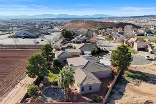 720 E Meadow Ln, Washington, UT 84780 - Photo 2