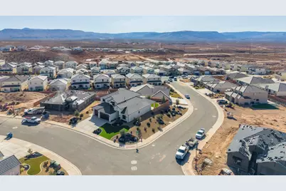 1418 E Hayrocks Dr, Saint George, UT 84790 - Photo 10