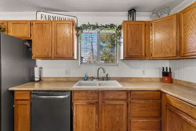 258 E 500 N, Washington, UT 84780 - Photo 16