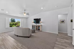 902 E 3950 S, Washington, UT 84780 - Photo 8